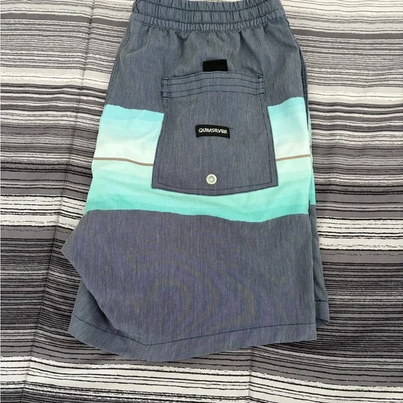 Quiksilver Men's Gray Swim Shorts with Aqua Gradient Stripes - Picture 4 of 7